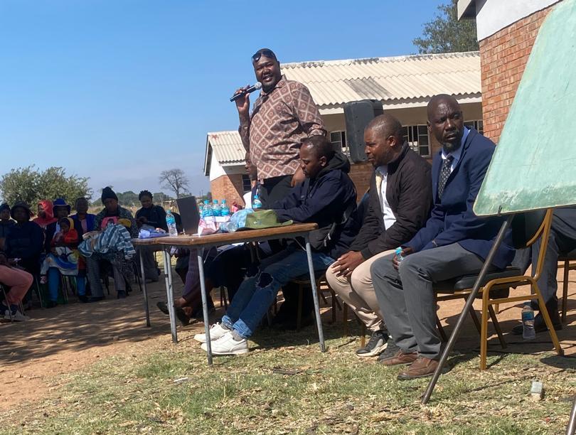 Cowdray Park Councillor Ntando Ndlovu rallies teachers, parents to develop Mkhithika Primary School.